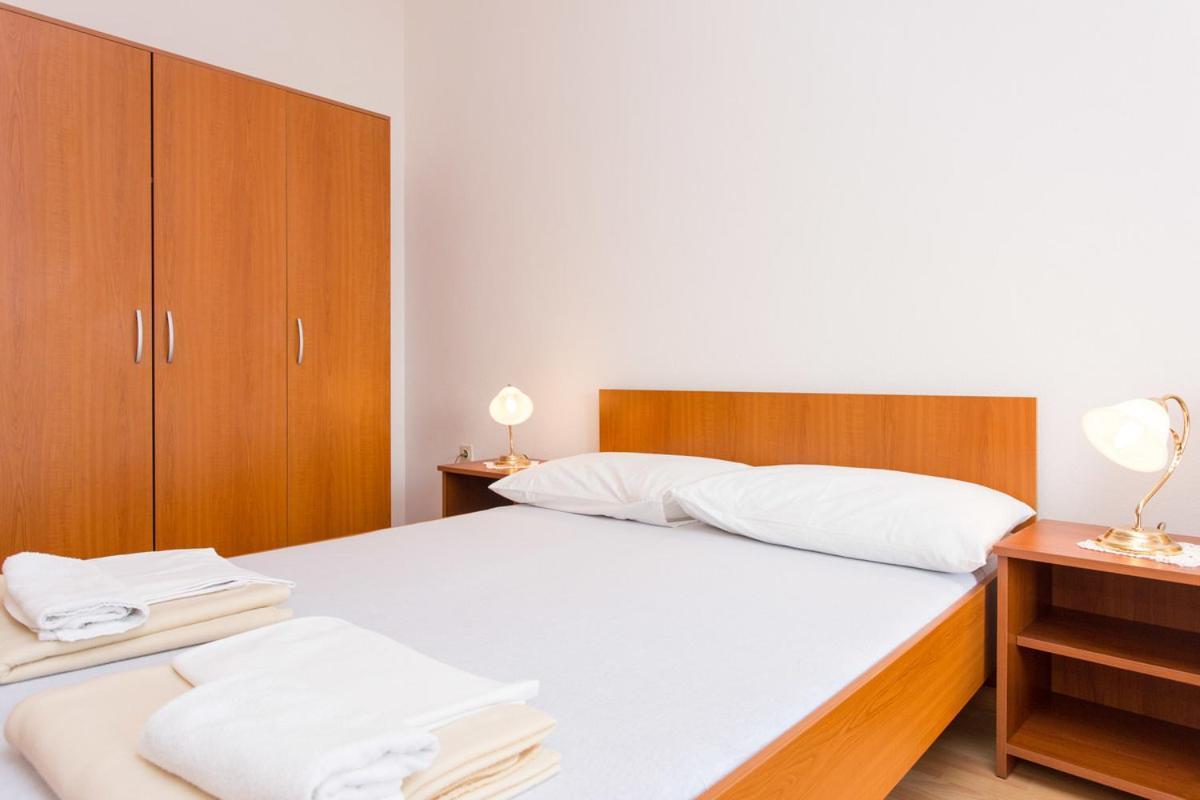 Apartments Adriatic 3 Selce Bilik gambar