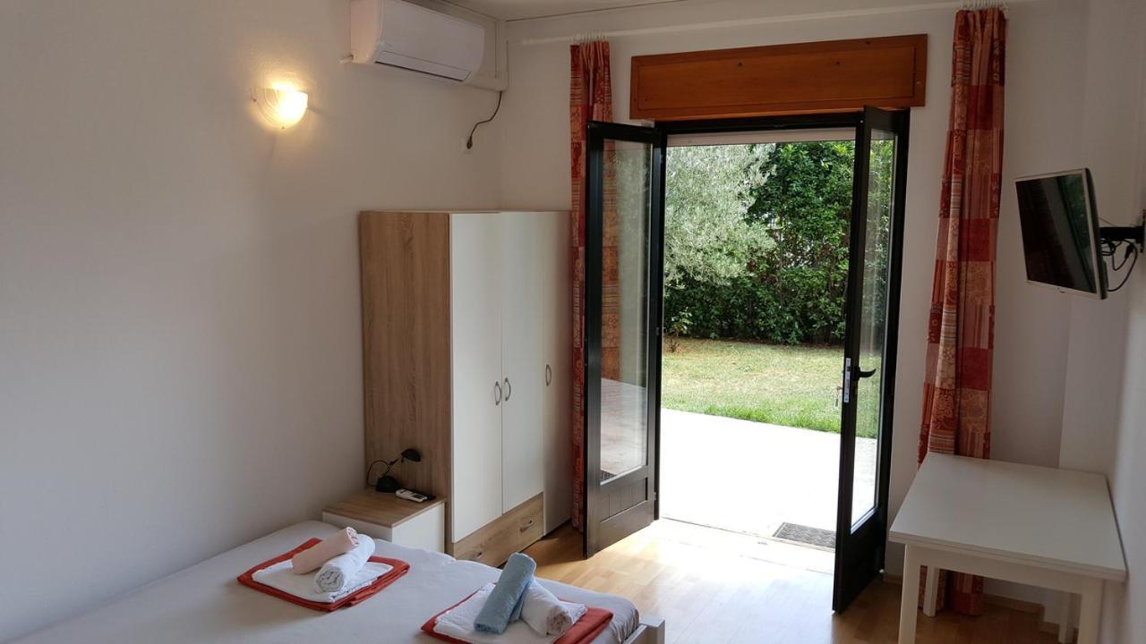 Apartments Adriatic 3 Selce Bilik gambar