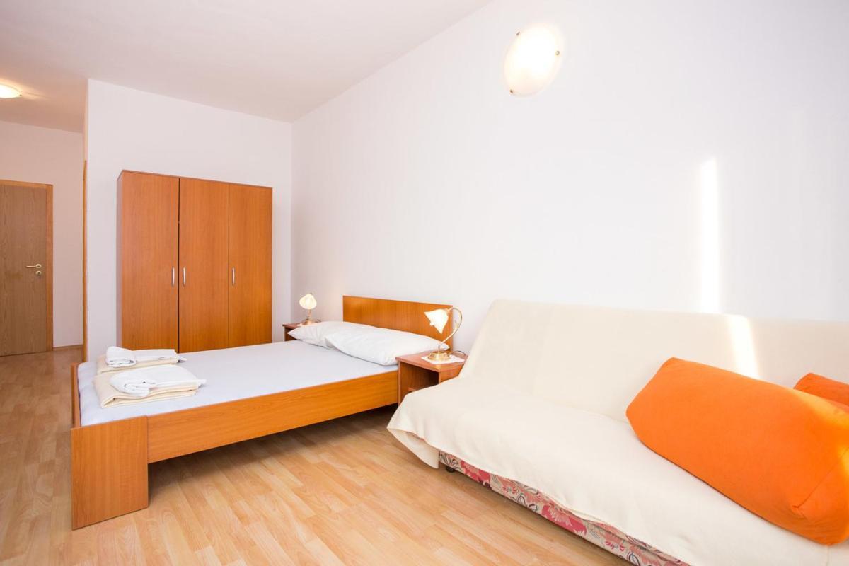 Apartments Adriatic 3 Selce Bilik gambar